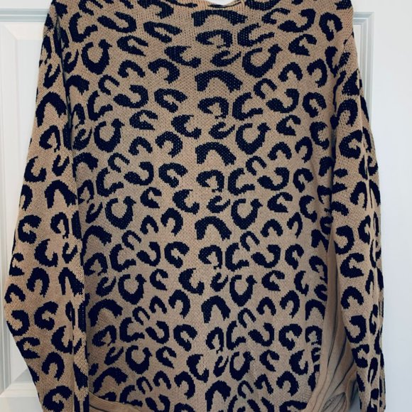 Oversized Leopard Print Sweater - Picture 3 of 5